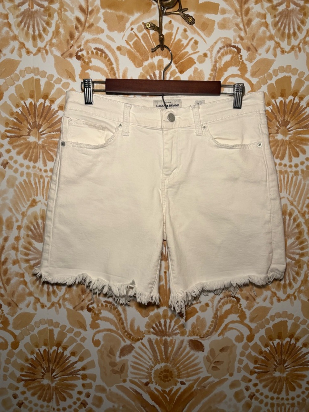 Lucky Brand Cream Raw-Hem Denim Shorts Size 6/28 - Picture 8 of 9